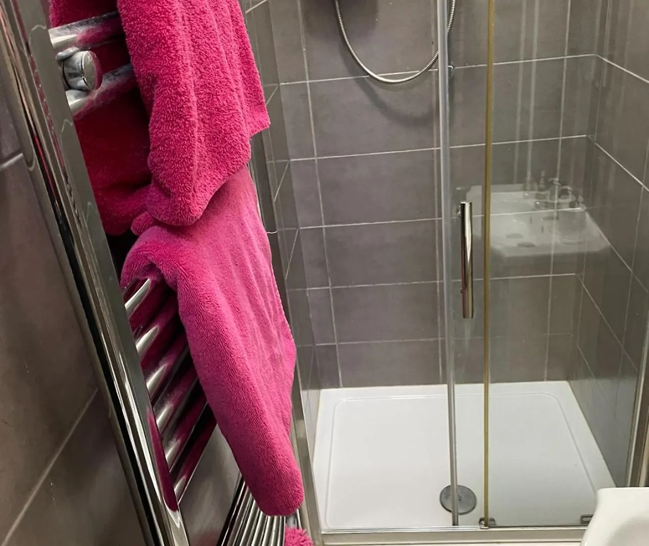 קינגסטון אפון הול Mezz Apartment Four